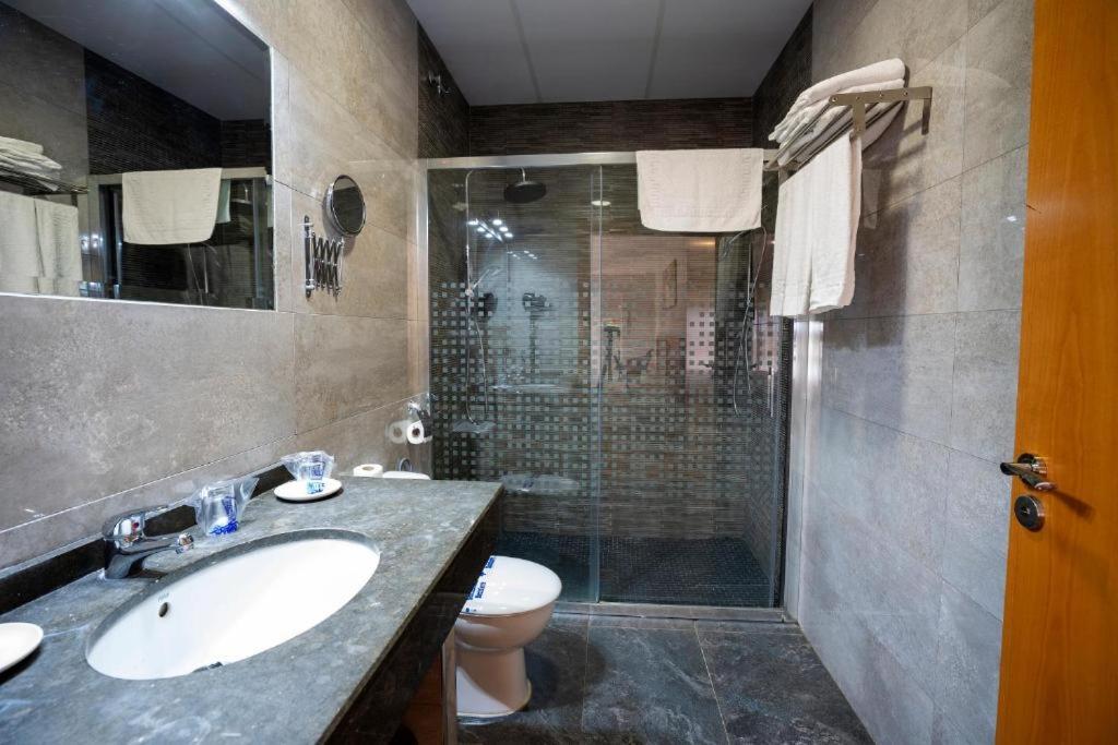 Hotel Los Barruecos By Croma Malpartida de Cáceres Zewnętrze zdjęcie