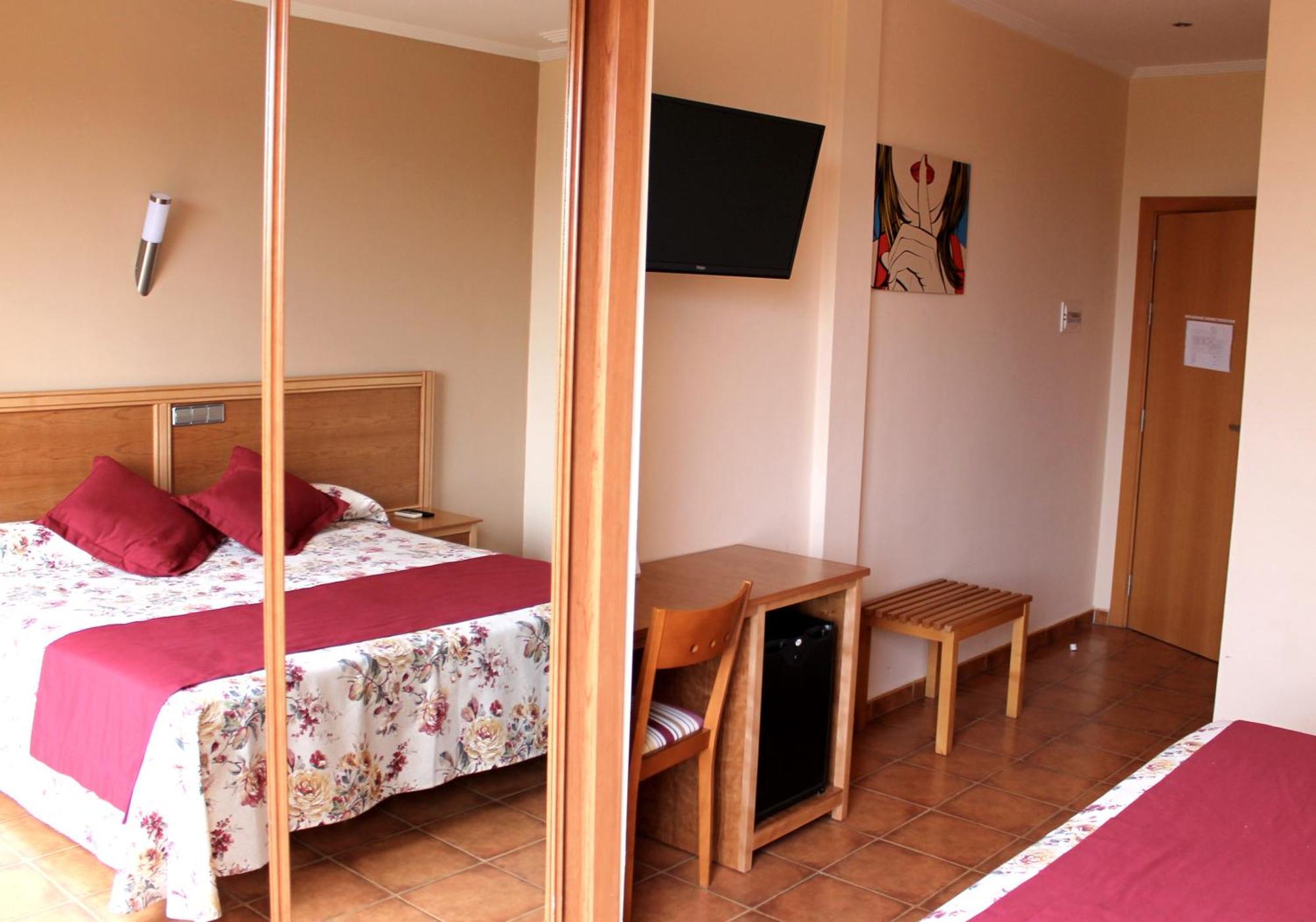Hotel Los Barruecos By Croma Malpartida de Cáceres Zewnętrze zdjęcie