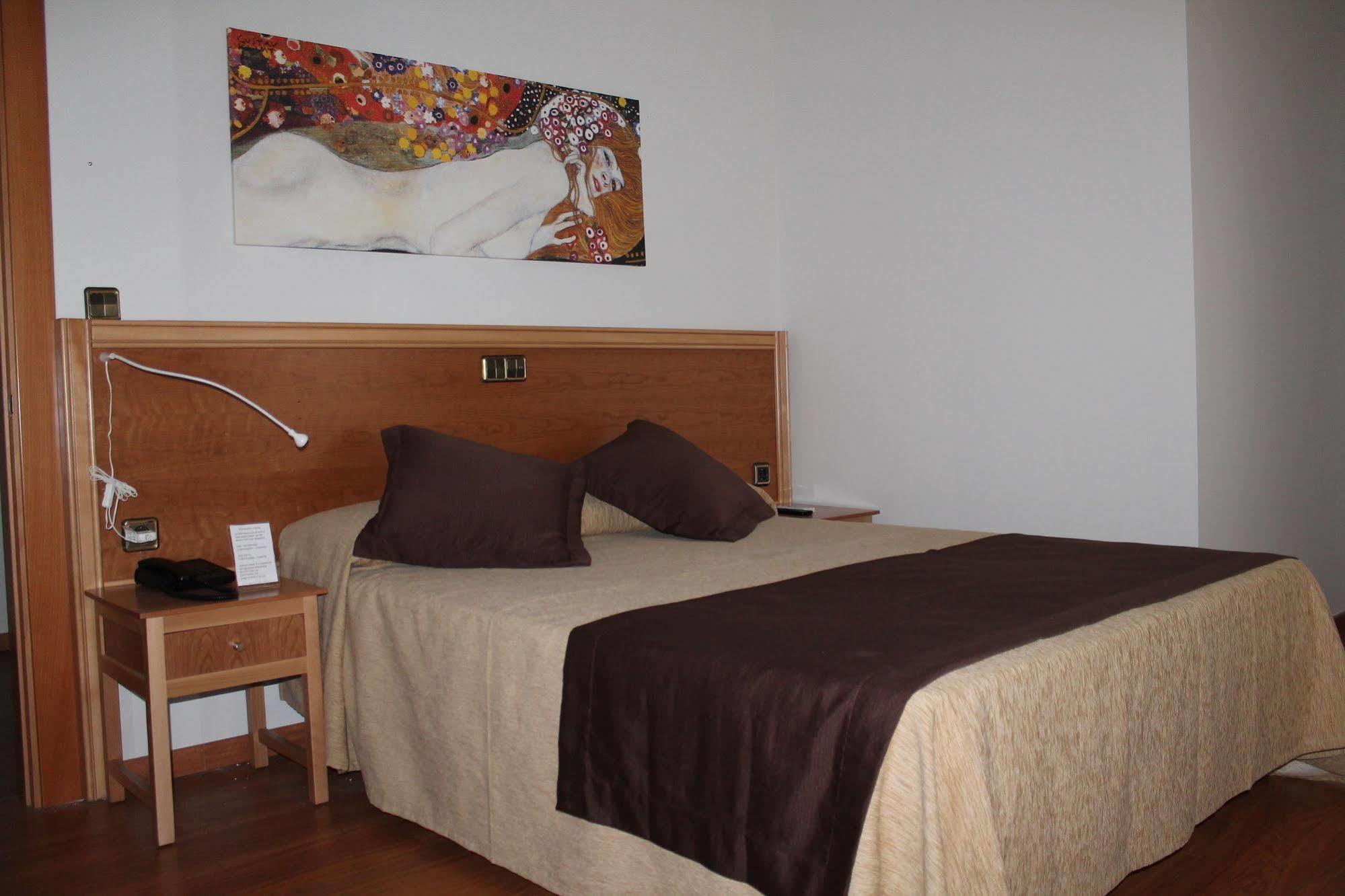 Hotel Los Barruecos By Croma Malpartida de Cáceres Zewnętrze zdjęcie
